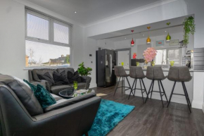 Forest House- Business- Leisure- Relocation- Spacious Convenient